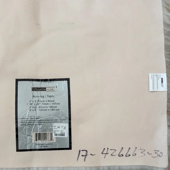 Fluffy White Faux Fur Rug 29” x 42” (74cm x 107 cm) - Picture 2 of 4